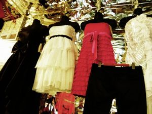 結婚式二次会だけの服装で女性のタブーや色は カジュアルは ベストな生活を送るお手伝い